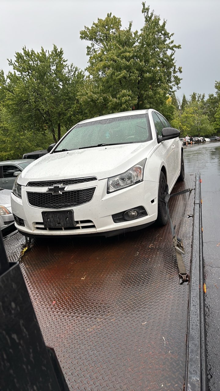 Out A Jam towing service in action